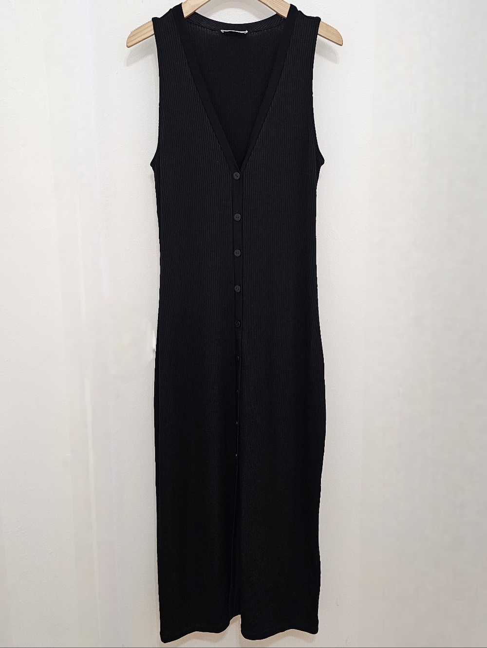 Aritzia Babaton Jayce Black Sleeveless Rib Knit Midi Dress - Picture 6 of 16